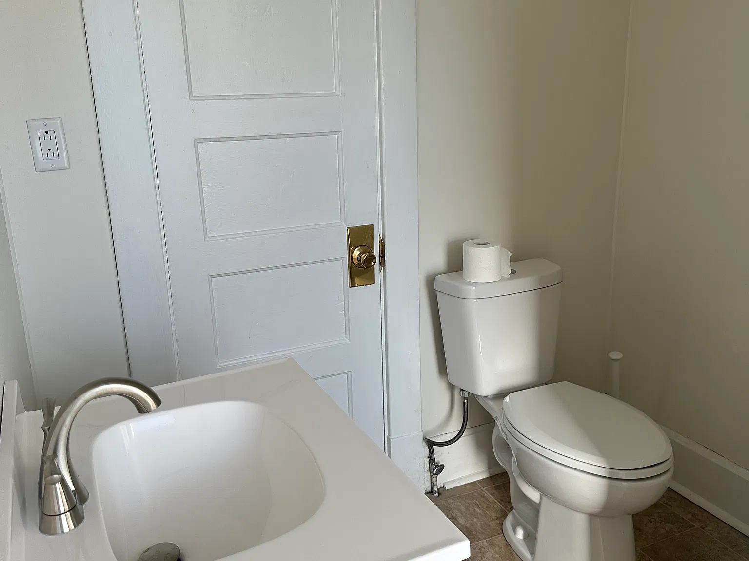 1 bed, 900 sqft, $900 — Photo 3