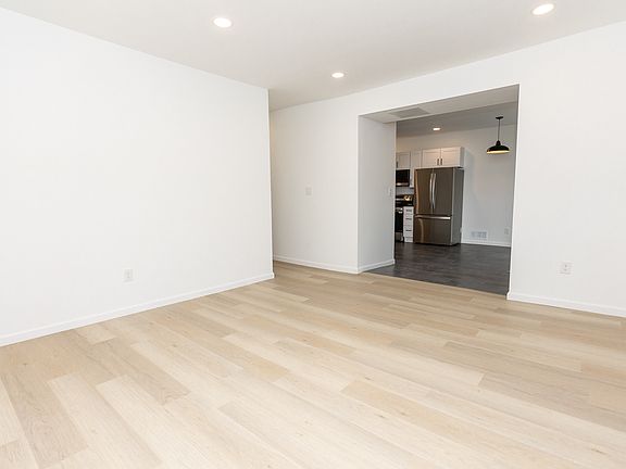 4th image of 717 N Congress St #1