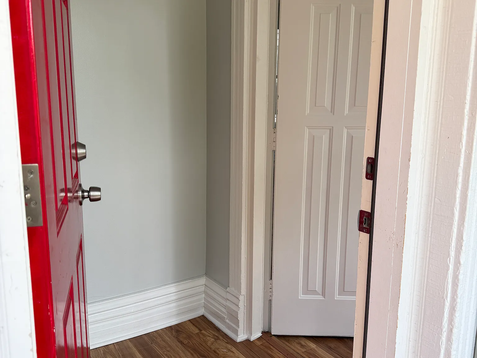 3 bed, $2,700 — Photo 2