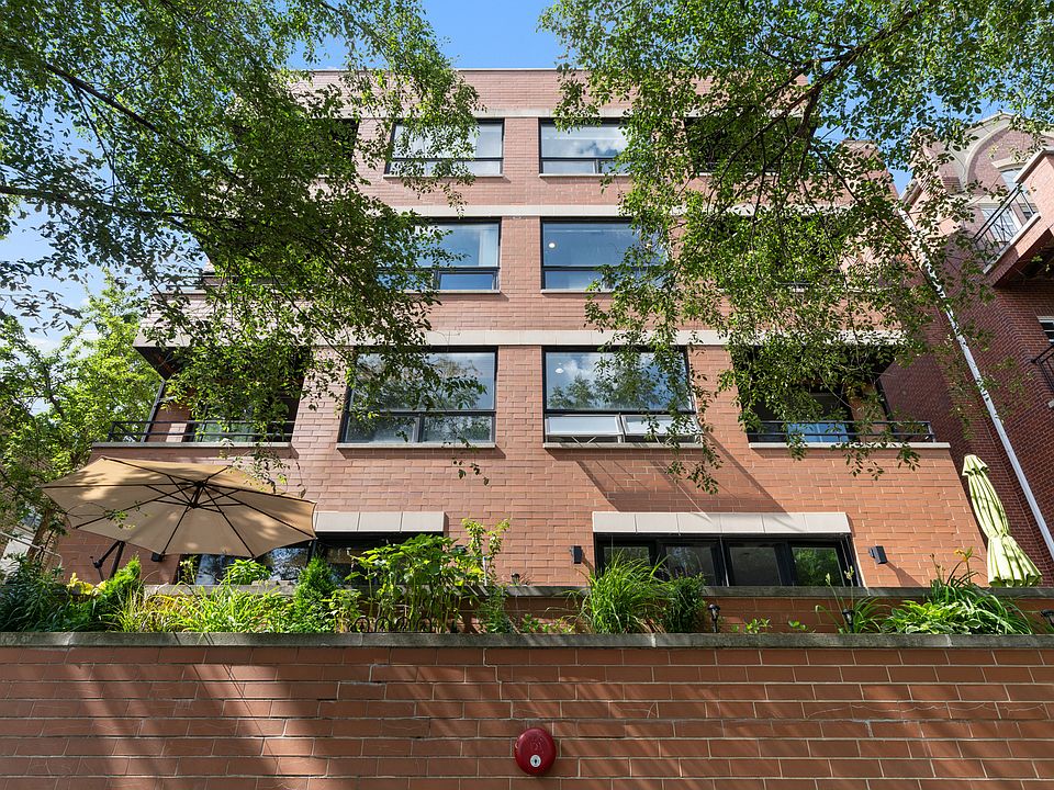 1st image of 934 W Cuyler Ave APT 3D