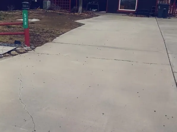 533 Fairchild Loop, Moses Lake, WA 98837