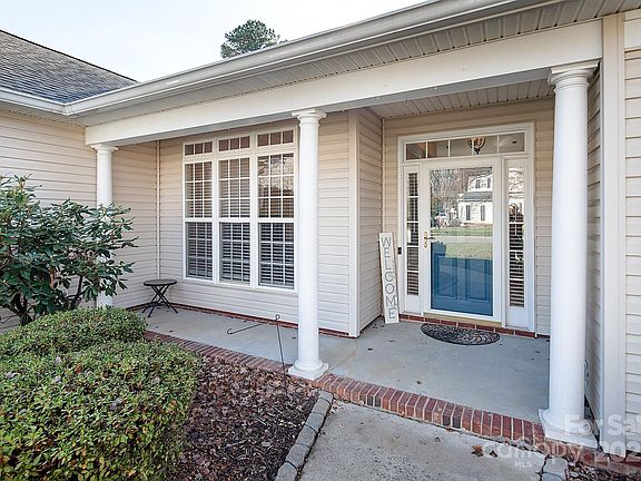 2nd image of 7638 Sedgebrook Dr E