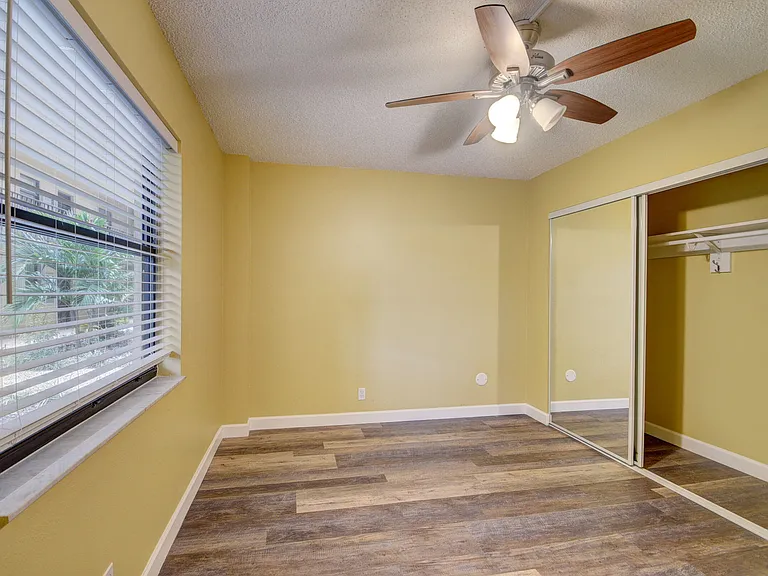 890 N Federal Hwy #103 — Photo 33