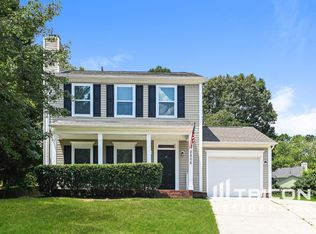 2808 Chalgrove Ln, Charlotte, NC 28216