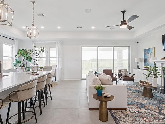 Kitchen with nearby access to optional covered patio