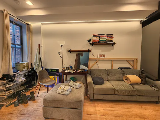 Rented by RELEASE NY | media 9