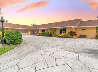 132 Johnnycake Dr, Naples, FL 34110