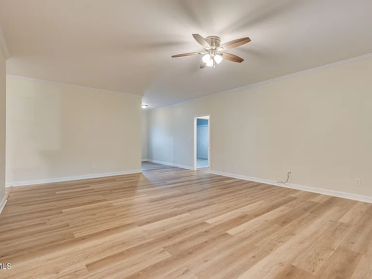707 Victoria Lee Way — Photo 9