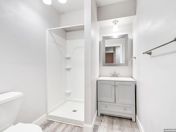 5th image of 424 South St #101