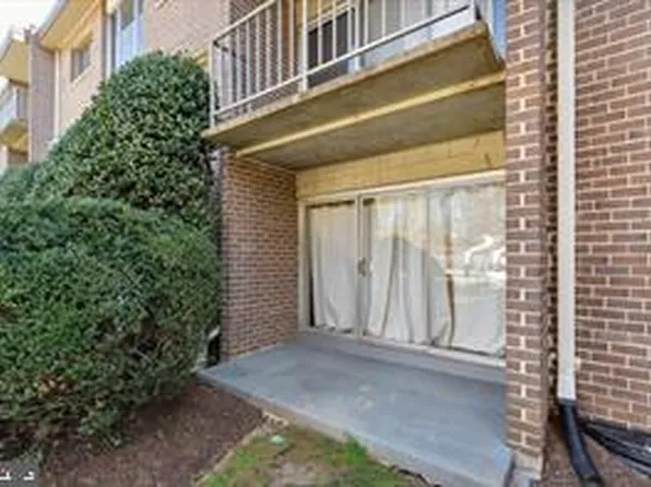 12701 Dara Dr, Woodbridge, VA 22192