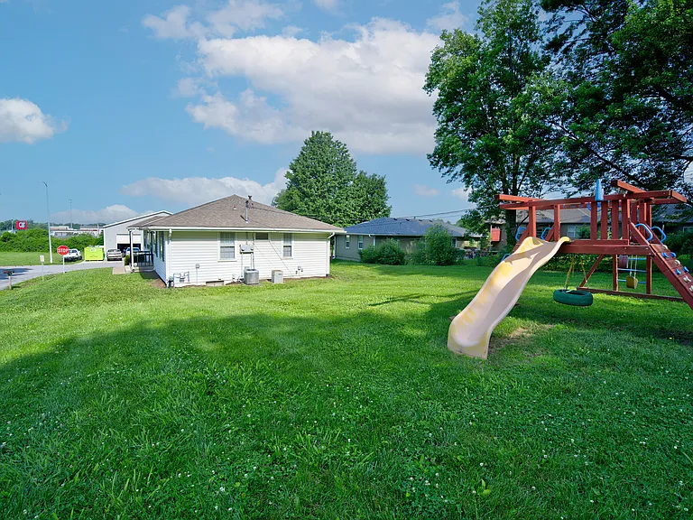 9000 Bayless Rd — Photo 12