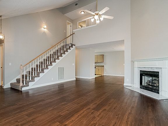4th image of 103 Rockton Ct