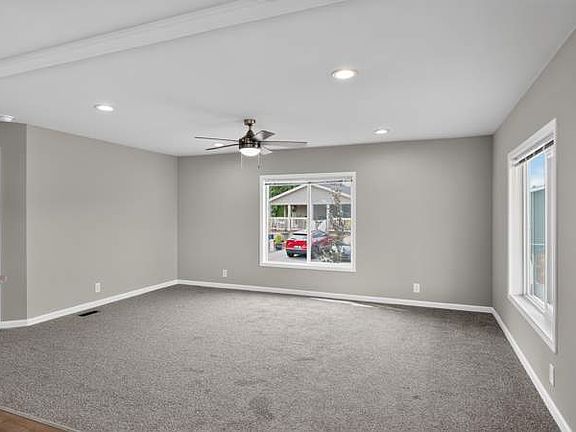 5th image of 2410 Lancaster Dr SE #1006