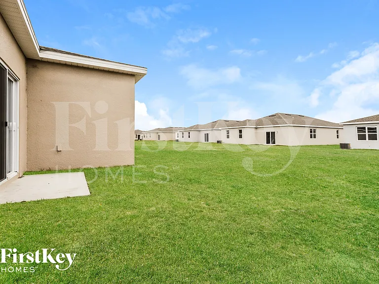 527 Crown Rose Dr — Photo 15