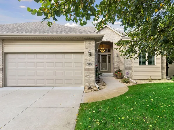 10162 Chestnut Cir N, Brooklyn Park, MN 55443