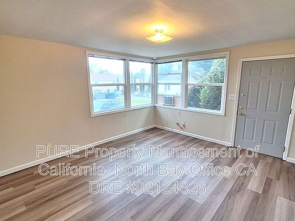 4th image of 2804 Western Ave #1