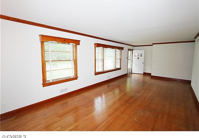 1st image of 5232 Bassett Ave
