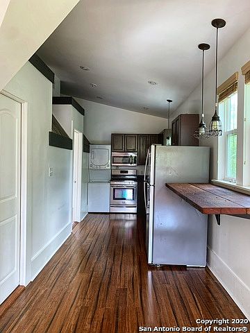 1st image of 928 N Olive St #3