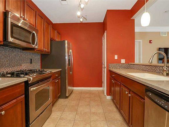 4th image of 1131 Kirkland Ct Building H