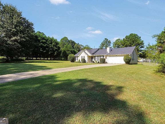 3rd image of 41 Giles Dr