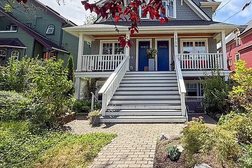 1754 Graveley St Photo 1