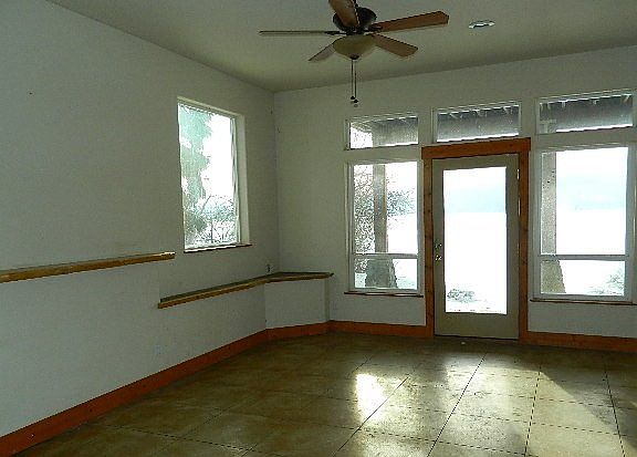 Additional Living Room