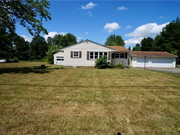 10517 Holcomb Rd, Newton Falls, OH 44444