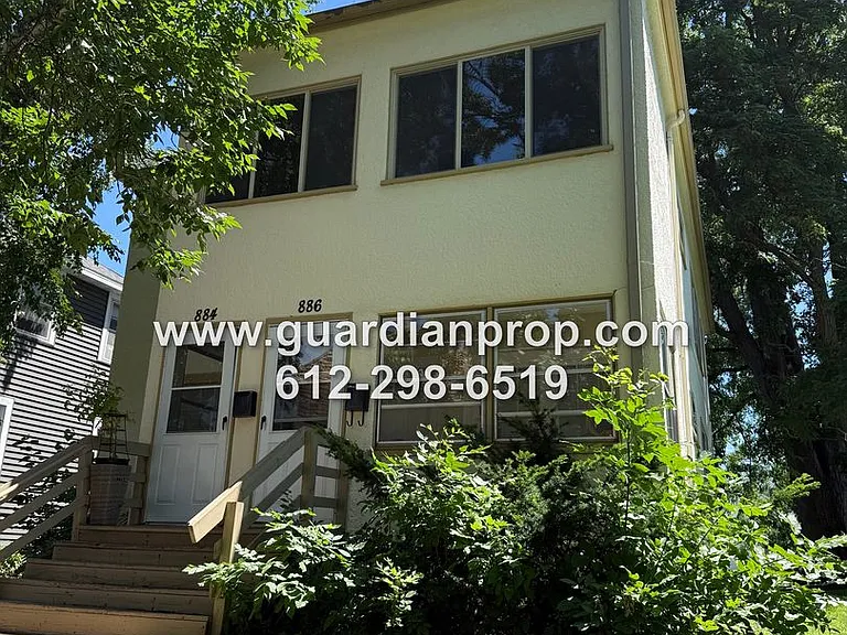 884-886 Cherokee Avenue — Photo 1