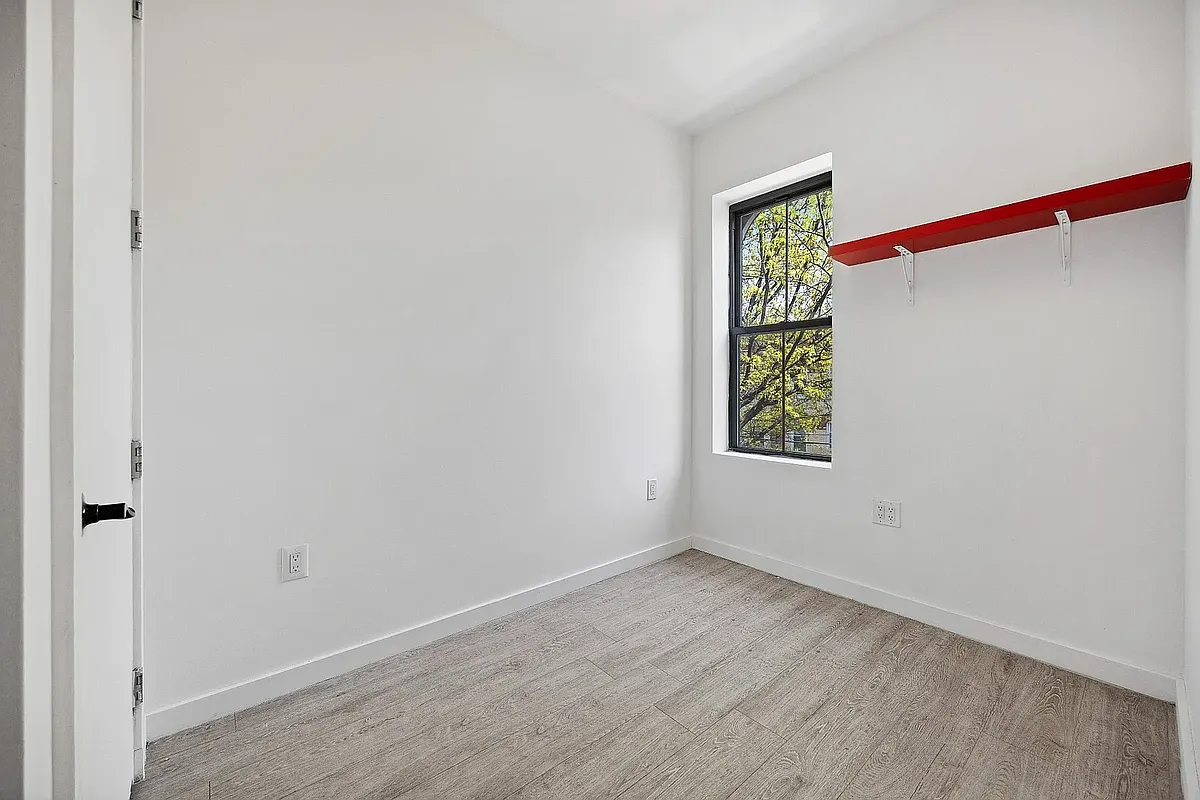 Building Photo - 1821 Putnam Ave #3B