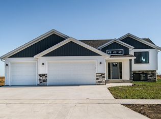 424 Spring Day Ave NE, Eyota, MN 55934