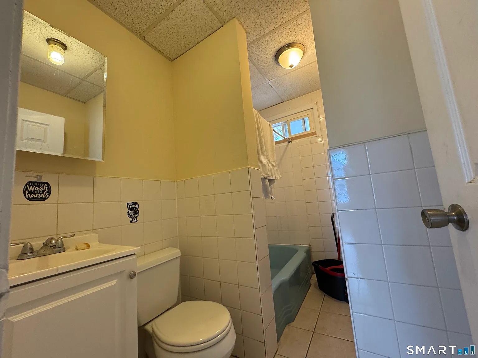 3 bed, 1.0 bath, 2136 sqft, $2,000 — Photo 3