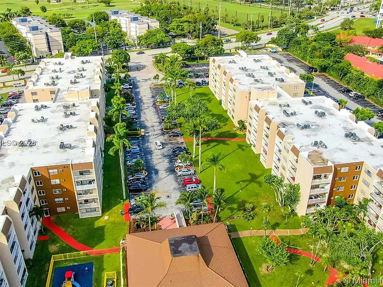 6930 Miami Gardens Dr #1-408 — Photo 16