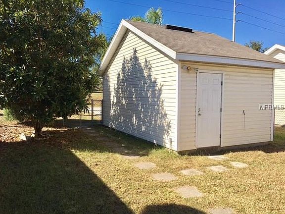 4th image of 1054 Park Central Cir
