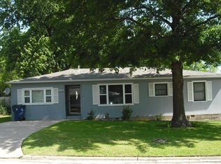 1304 Hibbard St, Coffeyville, KS 67337