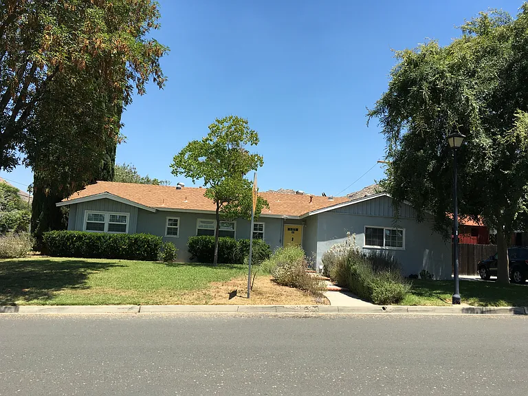 117 E Campus View Dr — Photo 14