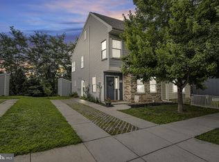 19 Parkview Dr, Carlisle, PA 17013