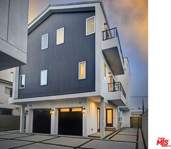 122 N Manhattan Pl, Los Angeles, CA, 90004