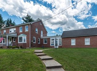 221 W Stanton Rd, Quarryville, PA 17566