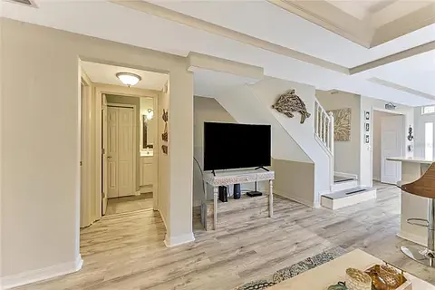 100 Palm Harbor Pkwy — Photo 10