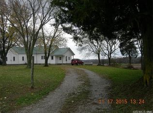 10340 Paradise Rd, Chester, IL 62233