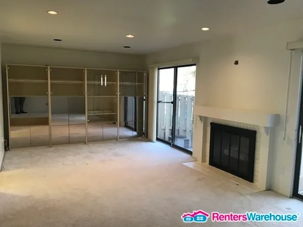 5270 Wright Way E #1, West Bloomfield, MI 48322