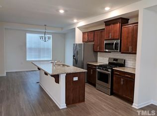 508 Skymont Dr, Holly Springs, NC 27540
