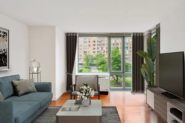 1st image of 455 Main St APT 3C