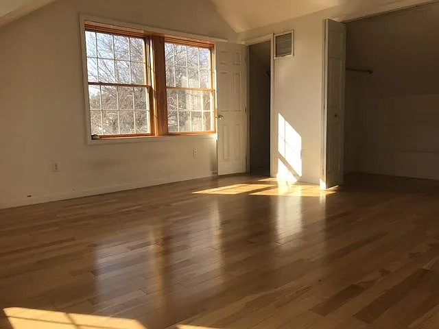 33 Montgomery St — Photo 7