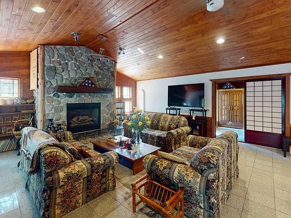 4th image of 1505 Moorhead Rd