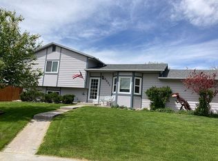 6521 Indian Wells Dr, Casper, WY 82604