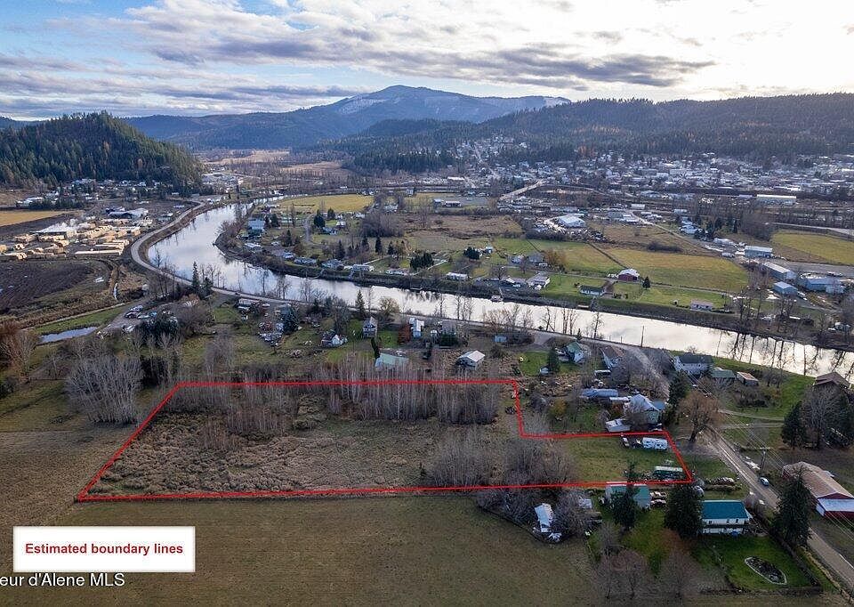 1st image of 747 Riverdale Dr