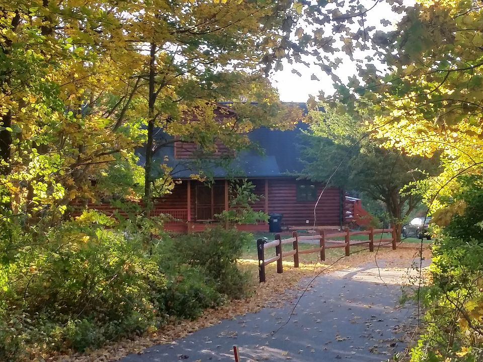 2nd image of 6 Marian Ln