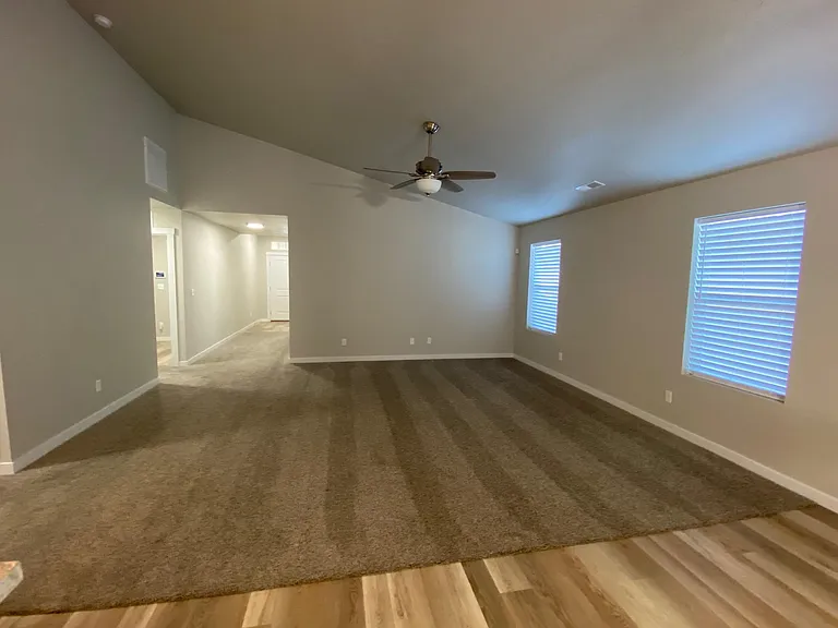 2882 N Klemmer Ave — Photo 7