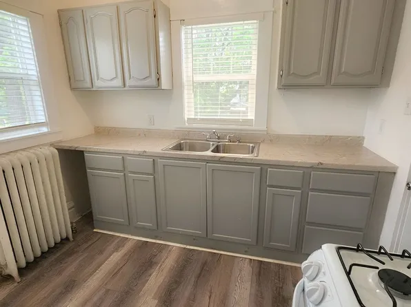 BG - 1076 21st St, 1076 21st St Unit 4, Des Moines, IA 50311